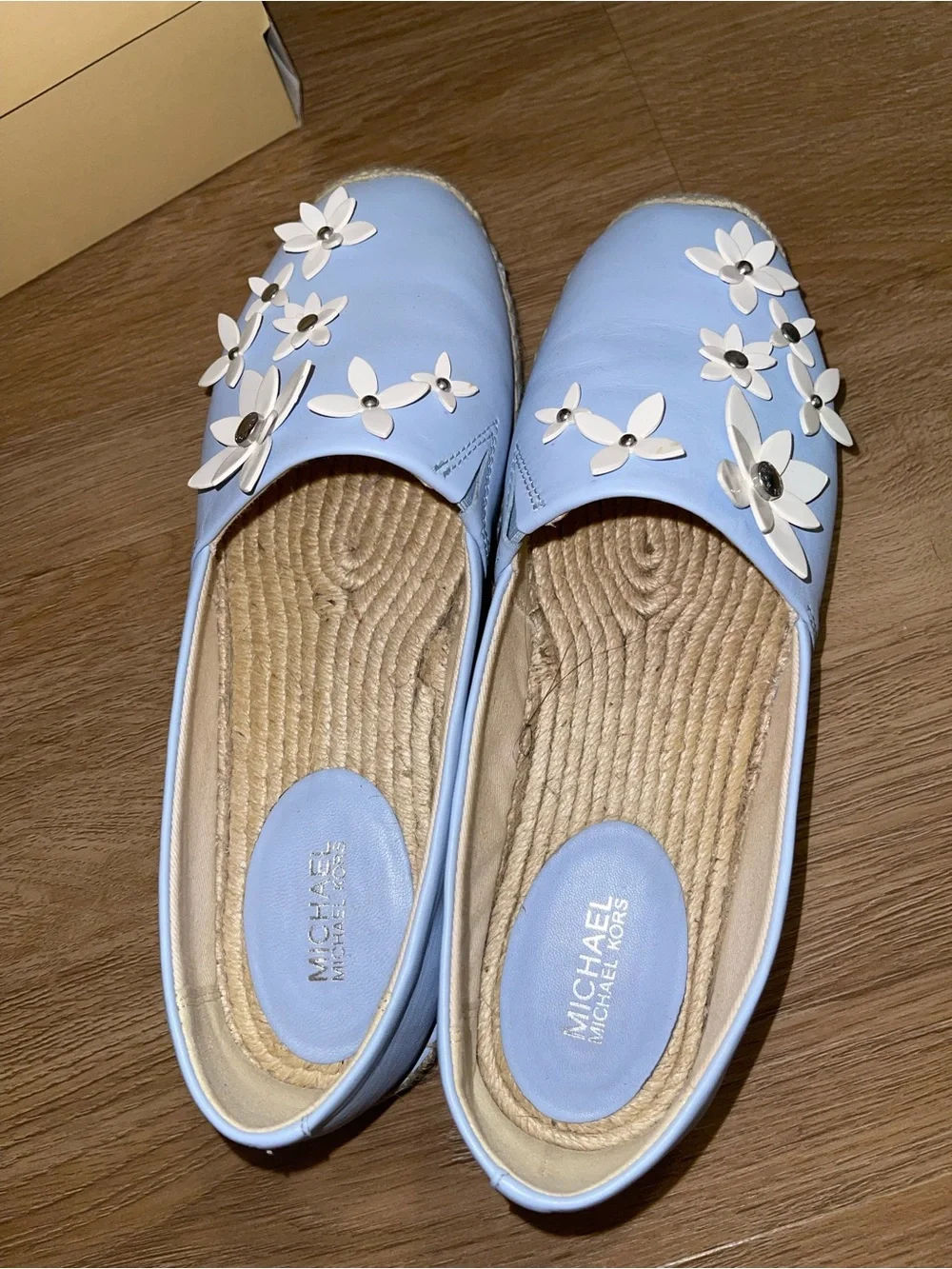 Michael Kors Blue Floral Leather Espadrille Slip-On Flats – Size 7.5